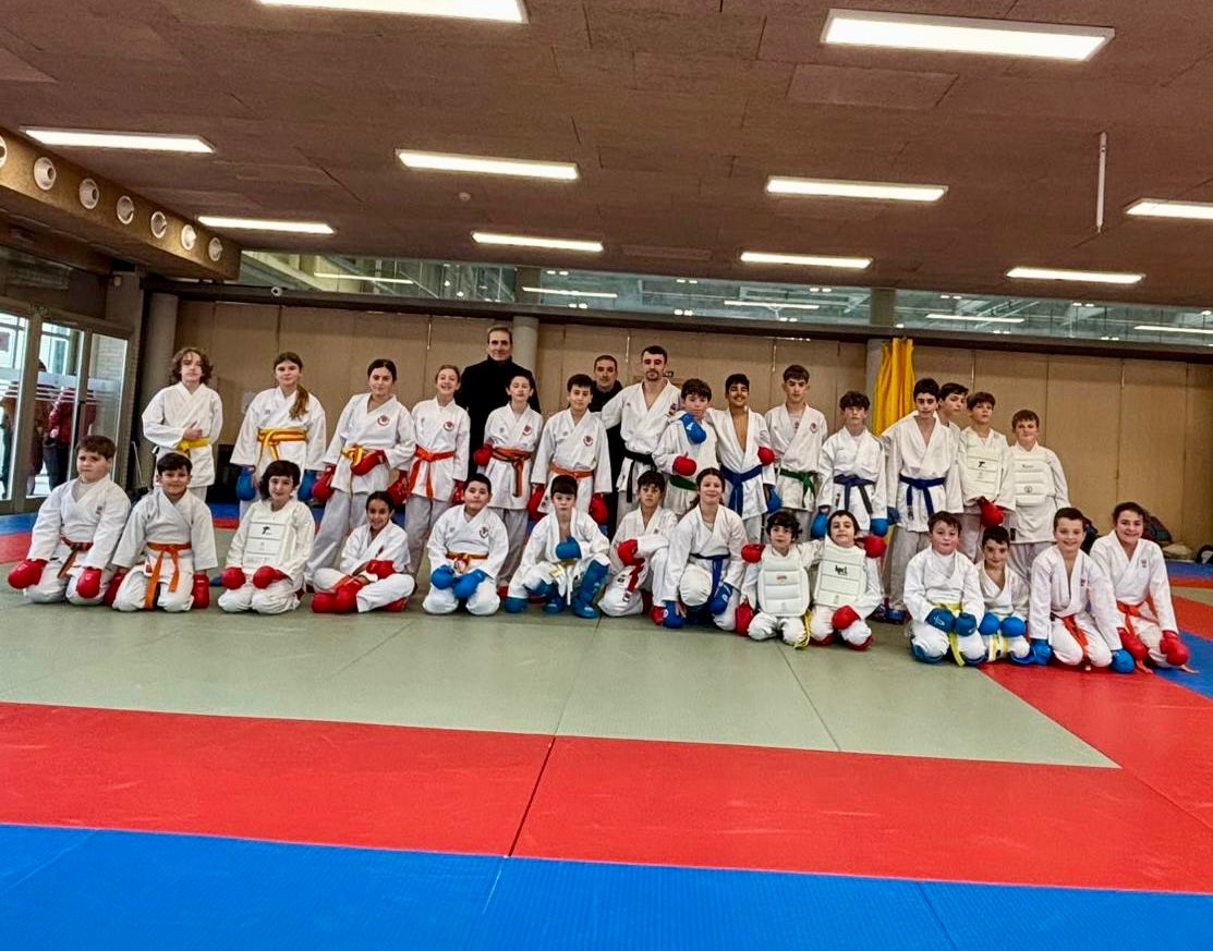 &Eacute;xito de las jornadas de kata y kumite para las categor&iacute;as inferiores